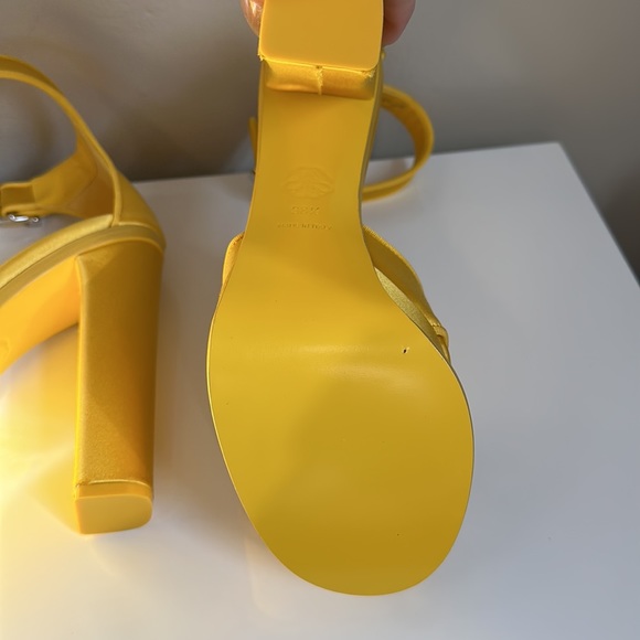 Alexander McQueen Satin Platform Ankle Strap Sandal - Picture 14 of 16